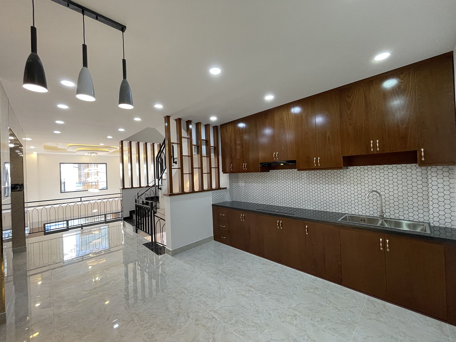 Bán nhà Đường Nguyễn Trọng Tuyển, Quận Phú Nhuận Tuyệt phẩm 4 lầu t.kế Cổ Điển PARIS PHÁP, hẻm ôtô
